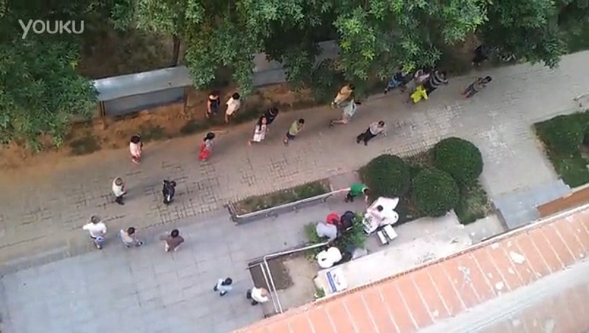 掉厕所身亡小孩图片