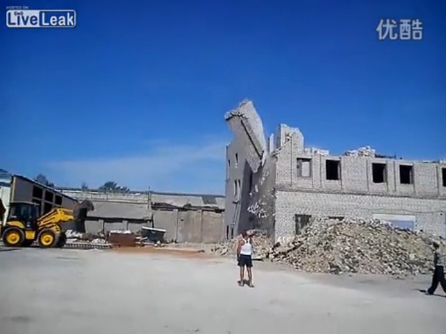 掉厕所身亡小孩图片